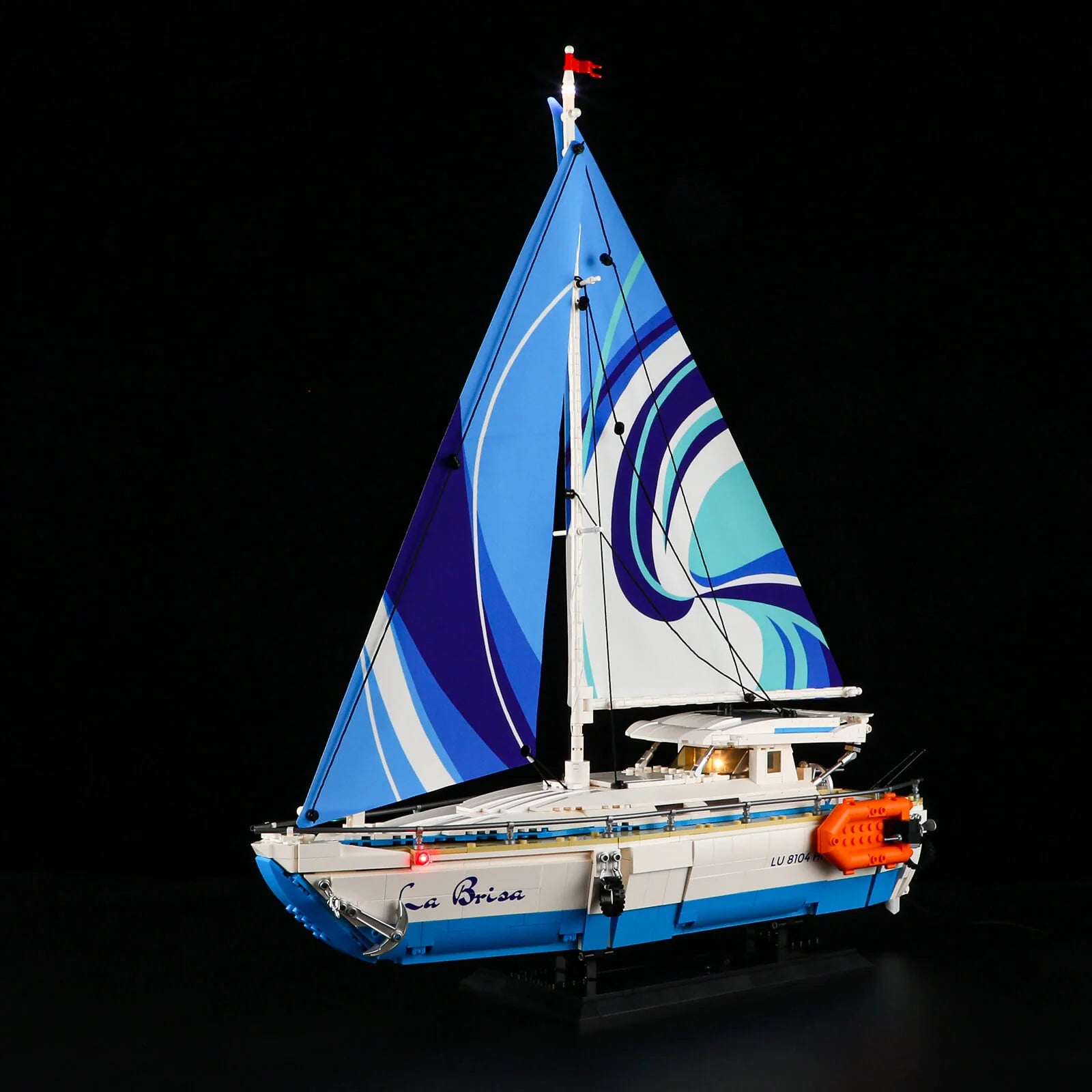 The Sailboat: La Brisa F9074