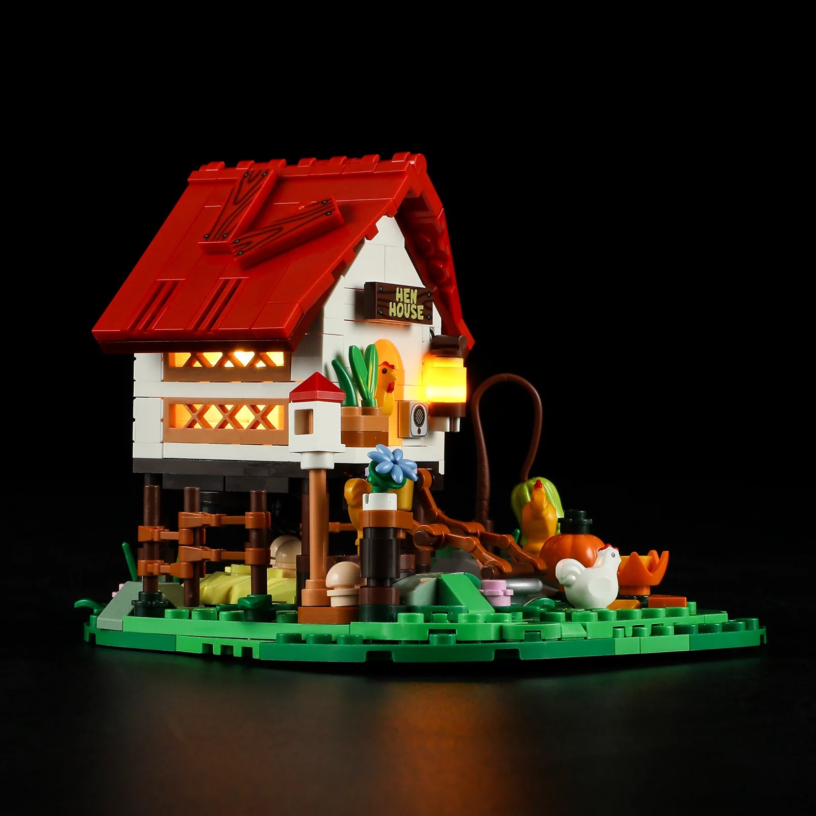The Hen House F9034